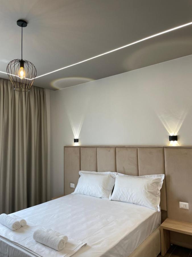 Hotel Lubjana ดูร์เรส ภายนอก รูปภาพ