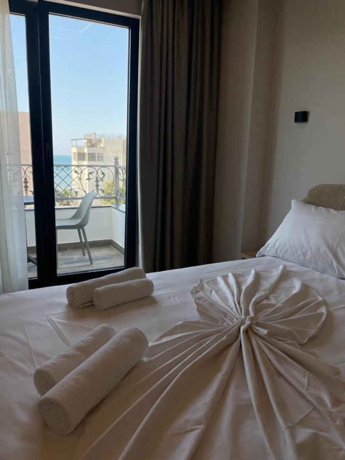 Hotel Lubjana ดูร์เรส ภายนอก รูปภาพ
