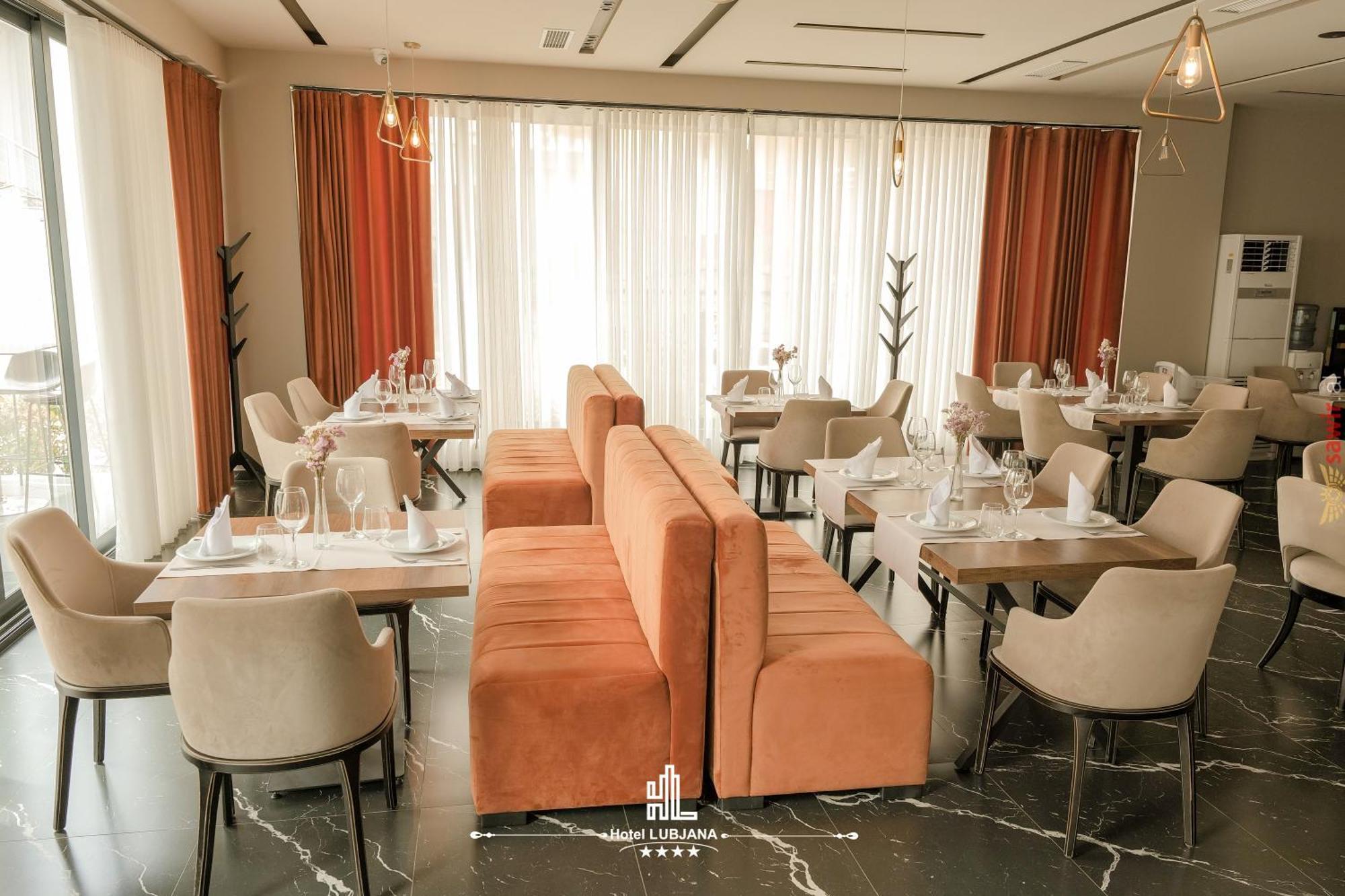 Hotel Lubjana ดูร์เรส ภายนอก รูปภาพ